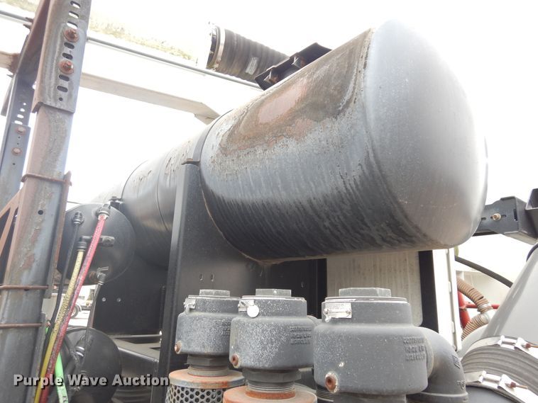 image for item DK0282 2013 Freightliner 108SD  vacuum truck