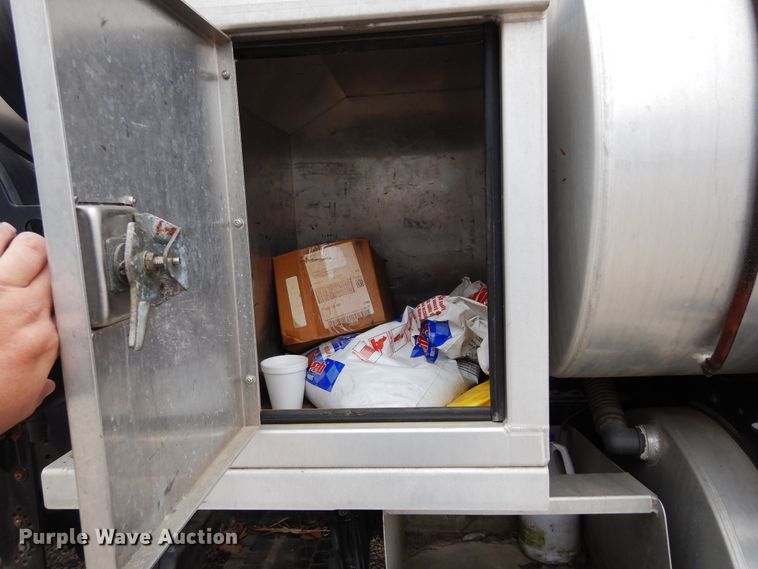 image for item DK0282 2013 Freightliner 108SD  vacuum truck