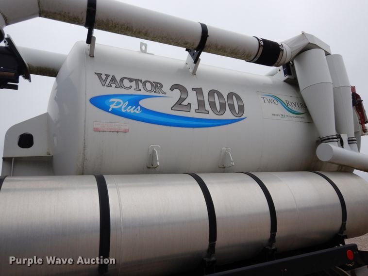 image for item DK0282 2013 Freightliner 108SD  vacuum truck