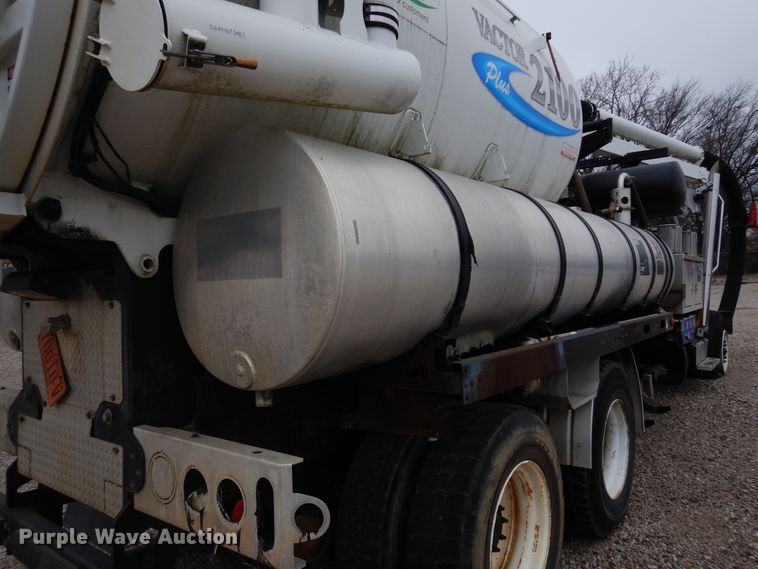 image for item DK0282 2013 Freightliner 108SD  vacuum truck