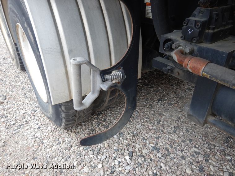 image for item DK0282 2013 Freightliner 108SD  vacuum truck