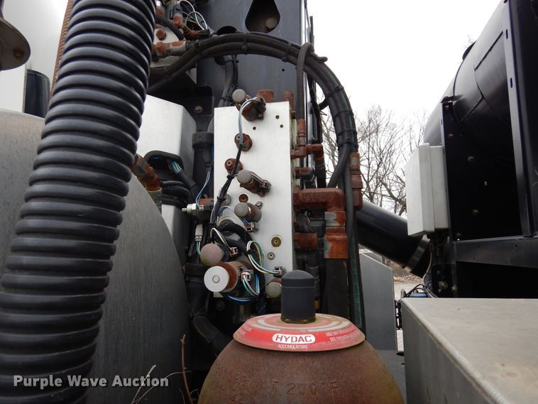 image for item DK0282 2013 Freightliner 108SD  vacuum truck