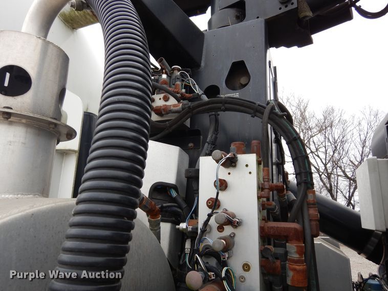 image for item DK0282 2013 Freightliner 108SD  vacuum truck