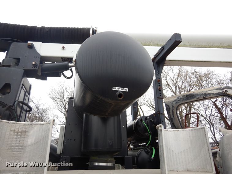 image for item DK0282 2013 Freightliner 108SD  vacuum truck