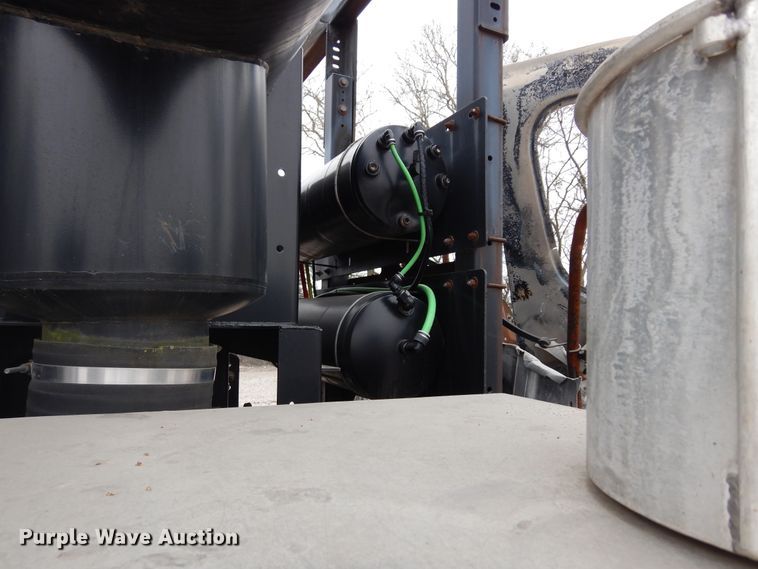 image for item DK0282 2013 Freightliner 108SD  vacuum truck