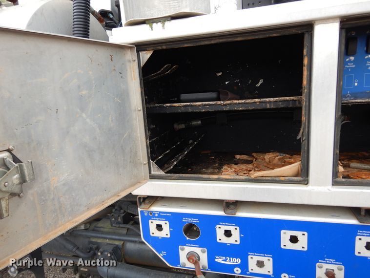 image for item DK0282 2013 Freightliner 108SD  vacuum truck