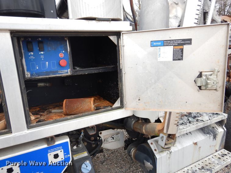 image for item DK0282 2013 Freightliner 108SD  vacuum truck