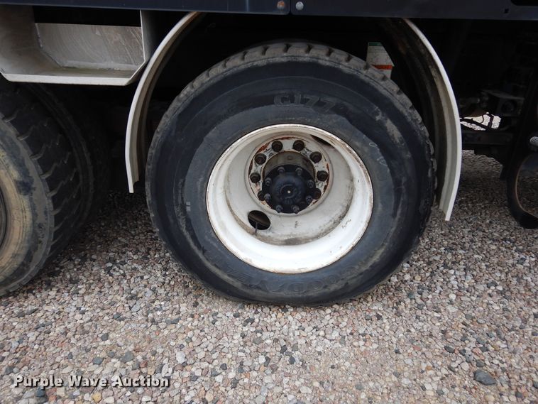 image for item DK0282 2013 Freightliner 108SD  vacuum truck