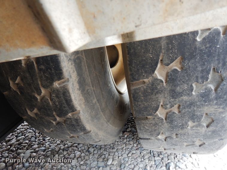 image for item DK0282 2013 Freightliner 108SD  vacuum truck