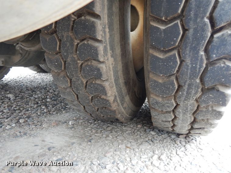 image for item DK0282 2013 Freightliner 108SD  vacuum truck