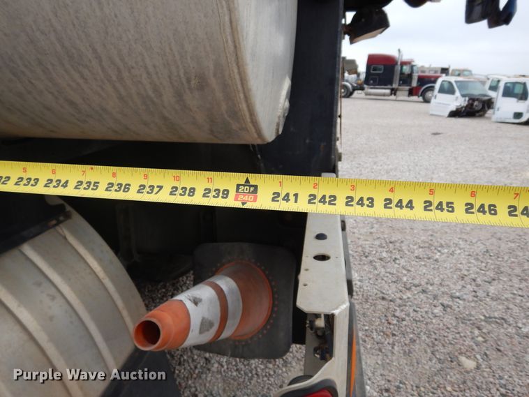 image for item DK0282 2013 Freightliner 108SD  vacuum truck