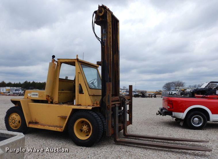 image for item DK0287 Caterpillar V200  forklift