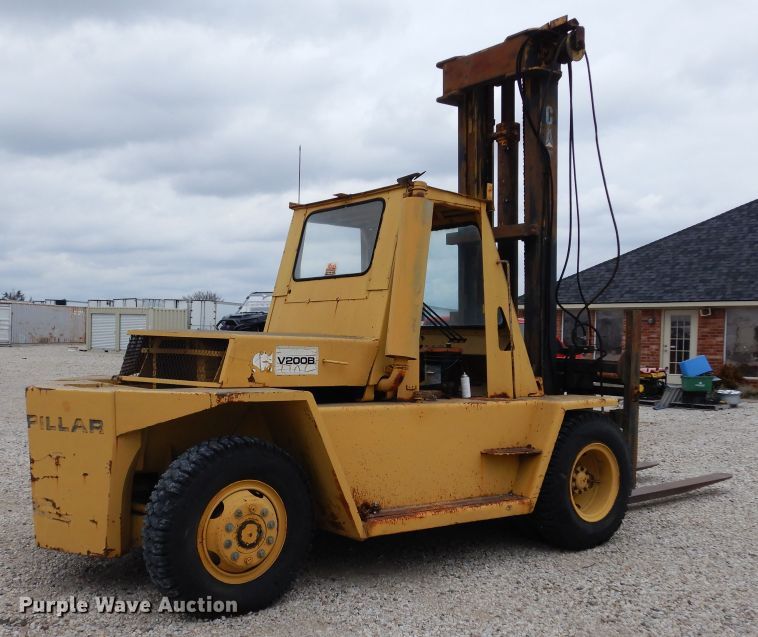 image for item DK0287 Caterpillar V200  forklift