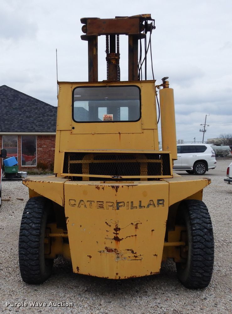 image for item DK0287 Caterpillar V200  forklift