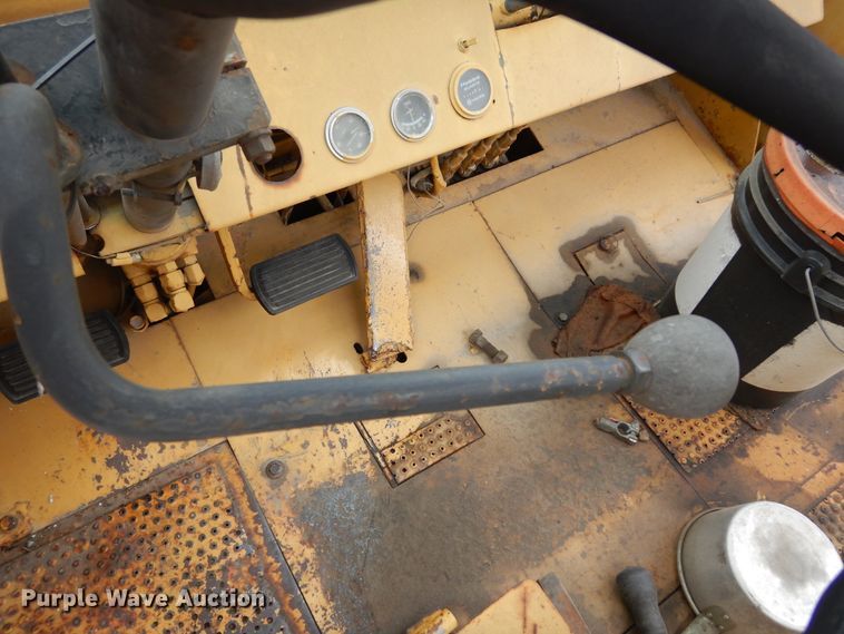 image for item DK0287 Caterpillar V200  forklift