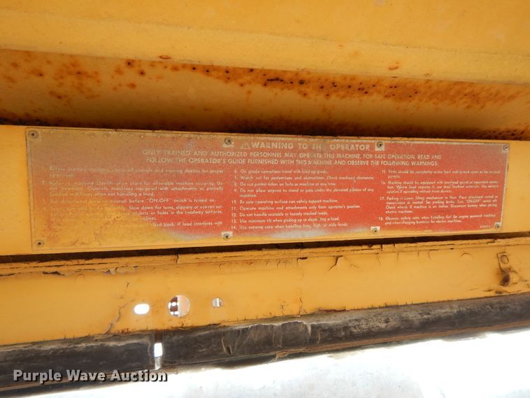 image for item DK0287 Caterpillar V200  forklift