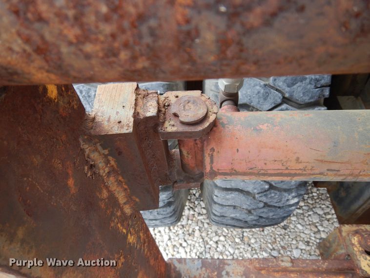 image for item DK0287 Caterpillar V200  forklift