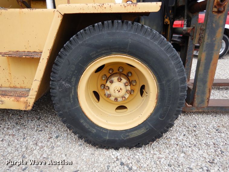 image for item DK0287 Caterpillar V200  forklift