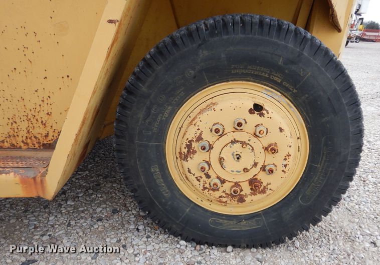 image for item DK0287 Caterpillar V200  forklift