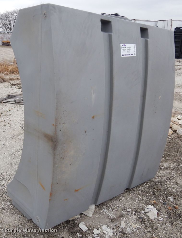 image for item DK0292 * Poly water tank