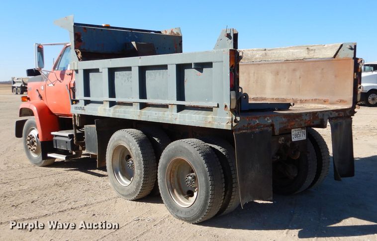image for item DK7256 1988 GMC TopKick 7000  dump truck