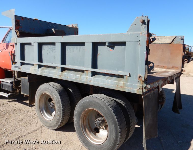 image for item DK7256 1988 GMC TopKick 7000  dump truck