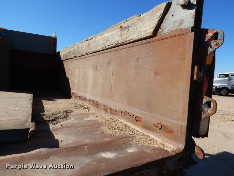 image for item DK7256 1988 GMC TopKick 7000  dump truck