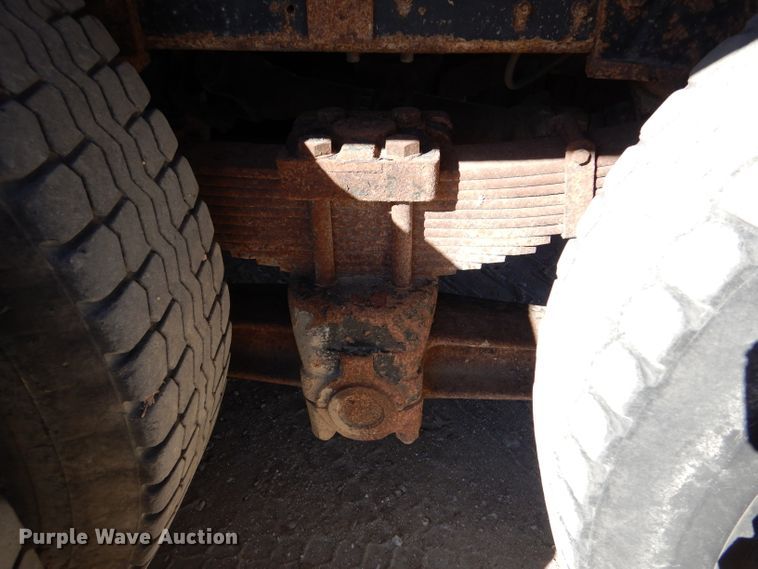 image for item DK7256 1988 GMC TopKick 7000  dump truck