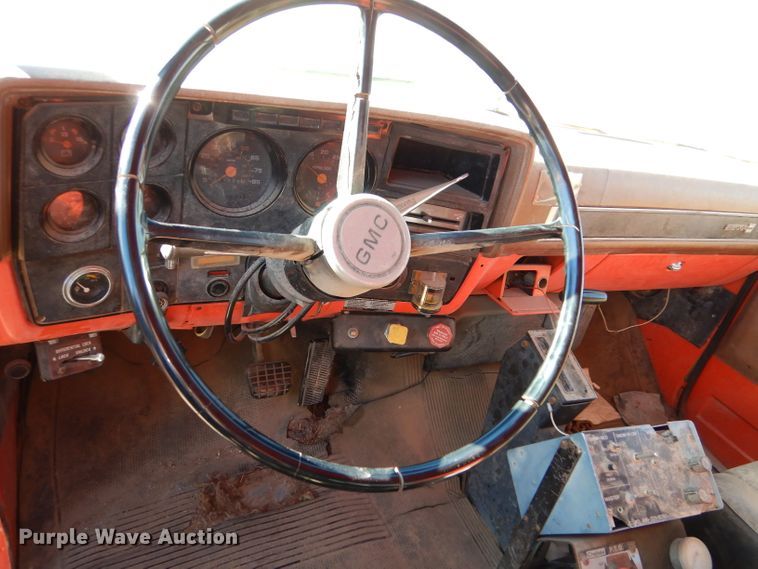 image for item DK7256 1988 GMC TopKick 7000  dump truck