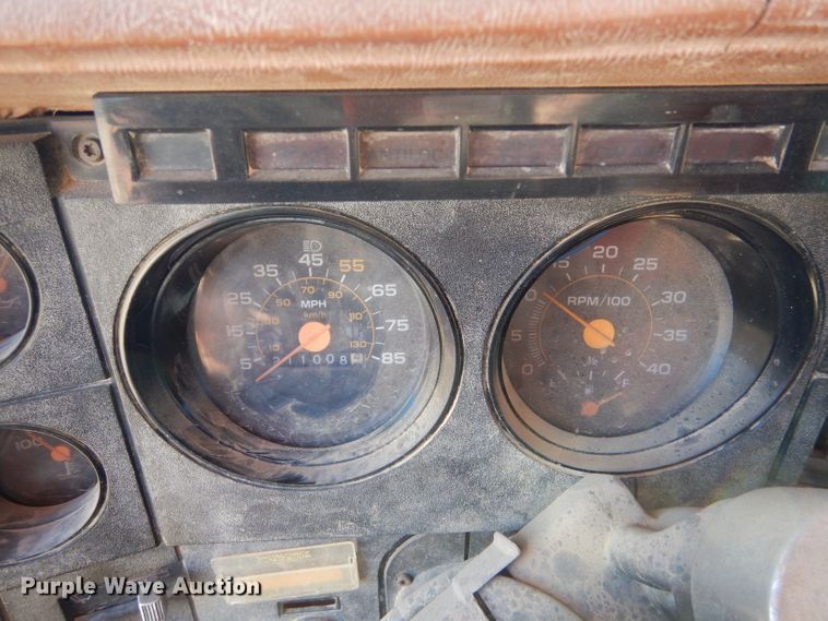 image for item DK7256 1988 GMC TopKick 7000  dump truck