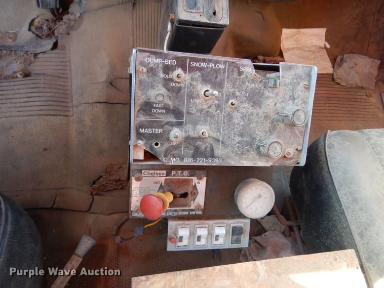 image for item DK7256 1988 GMC TopKick 7000  dump truck