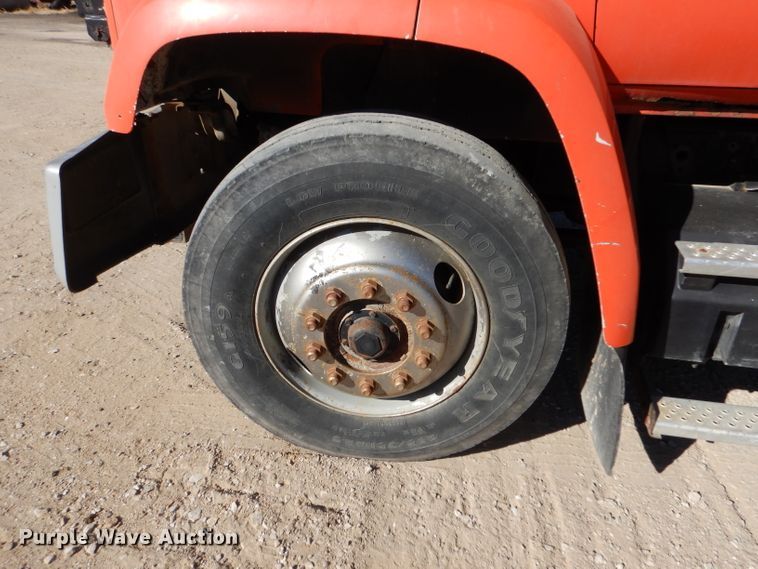 image for item DK7256 1988 GMC TopKick 7000  dump truck