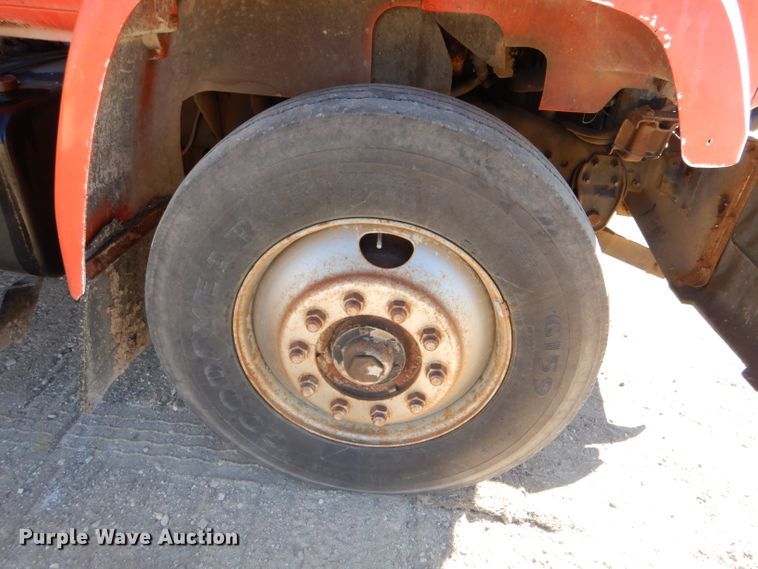 image for item DK7256 1988 GMC TopKick 7000  dump truck