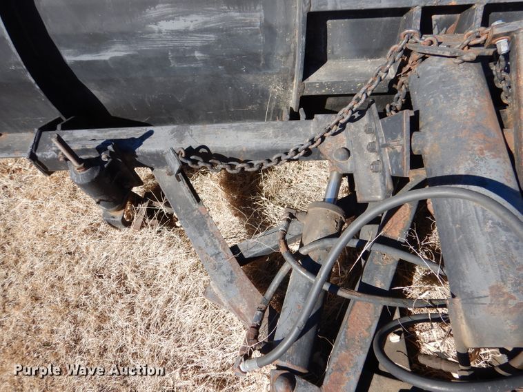 image for item DK7256 1988 GMC TopKick 7000  dump truck