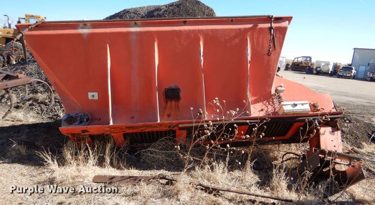 image for item DK7256 1988 GMC TopKick 7000  dump truck