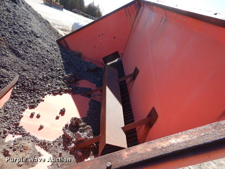 image for item DK7256 1988 GMC TopKick 7000  dump truck