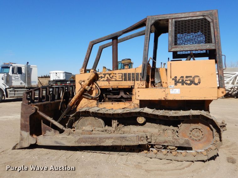 image for item DK7257 1975 Case 1450  dozer