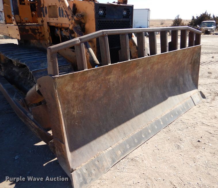 image for item DK7257 1975 Case 1450  dozer
