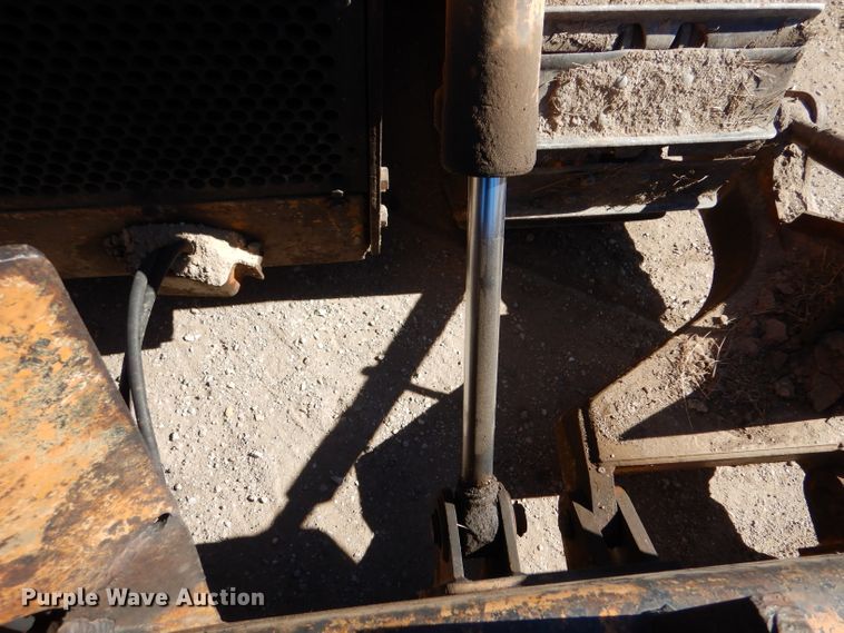 image for item DK7257 1975 Case 1450  dozer