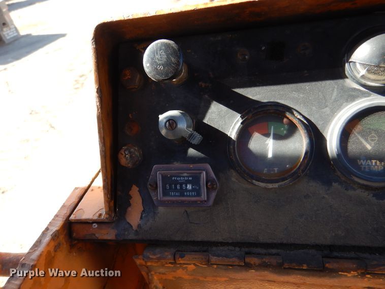 image for item DK7257 1975 Case 1450  dozer