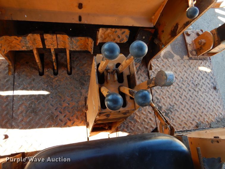 image for item DK7257 1975 Case 1450  dozer