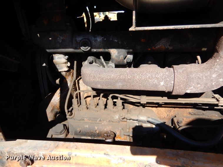 image for item DK7257 1975 Case 1450  dozer