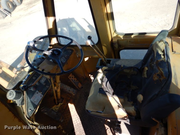 image for item DK7259 1974 Fiat-Allis 745H-B  wheel loader