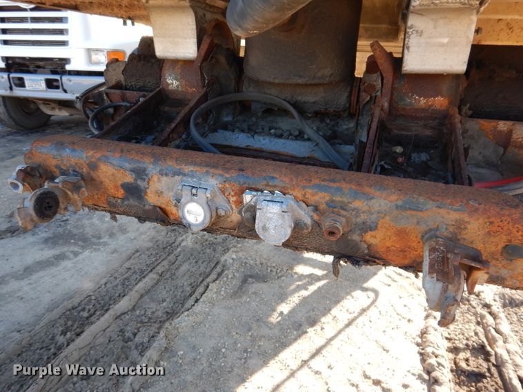 image for item DL5941 2010 MAC  end dump trailer