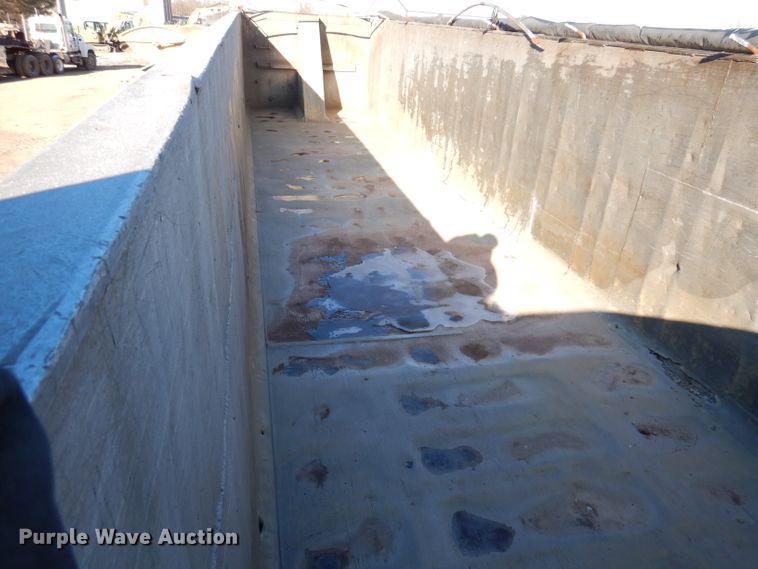 image for item DL5941 2010 MAC  end dump trailer