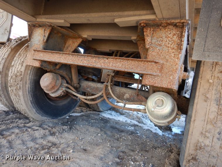 image for item DL5941 2010 MAC  end dump trailer