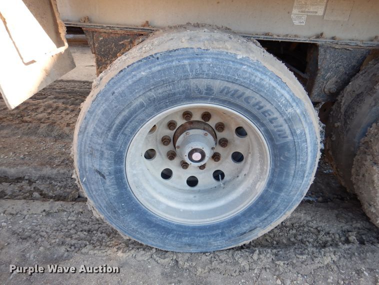 image for item DL5941 2010 MAC  end dump trailer