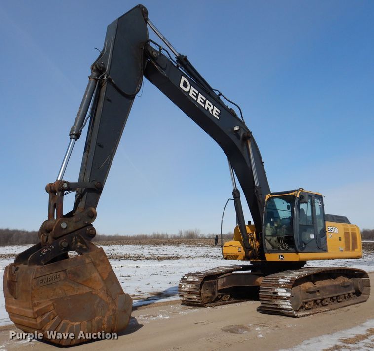 image for item DL5943 2006 John Deere 350D LC  excavator