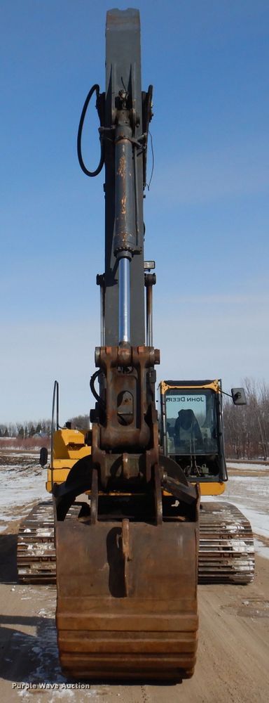 image for item DL5943 2006 John Deere 350D LC  excavator