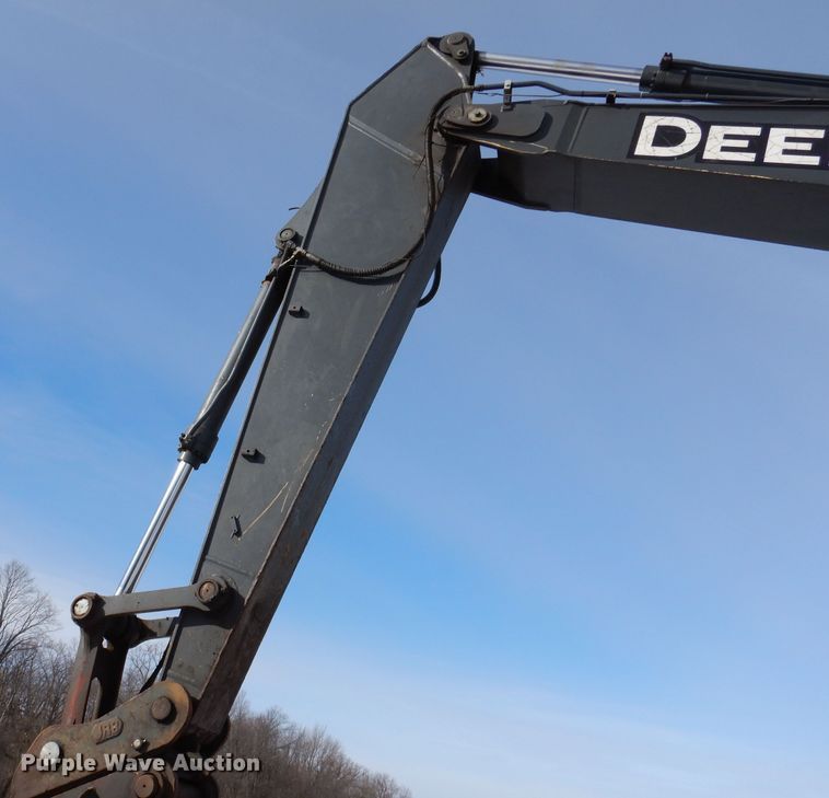 image for item DL5943 2006 John Deere 350D LC  excavator